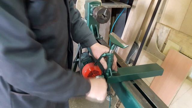 Токарный по дереву своими руками. Подручник смотреть онлайн