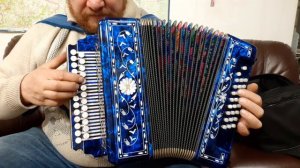 РАЗБОРЫ! Под гармонь!  А Я МИЛОГО УЗНАЮ ПО ПОХОДКЕ! КАК ИГРАТЬ И ПЕТЬ  НА ГАРМОНИ!