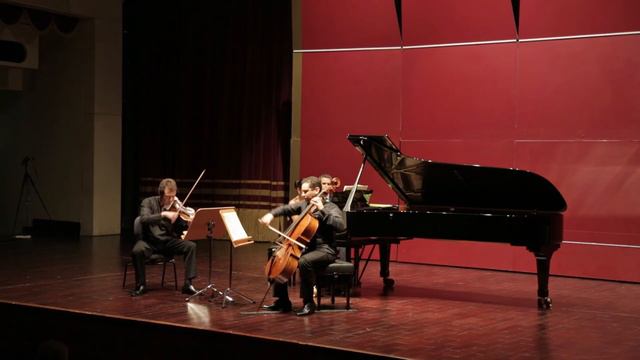 Tchaikovsky - Piano Trio op.50 - 2nd movement: A:Tema con Variazioni, var. 1-8 смотреть онлайн