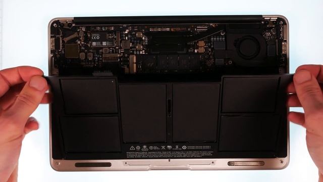 MacBook Air 11 Zoll A1465 (2015) Akku Wechseln | Kaputt.de