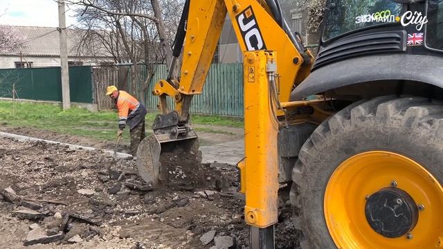 В Измаиле продолжается текущий ремонт дорог смотреть онлайн