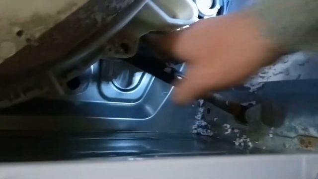 Замена амортизаторов на стиральной машине Бош смотреть онлайн