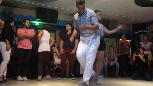 La descarga final con los bailadores en TinTinDeo. смотреть онлайн