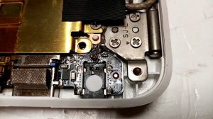 Ноутбук Irbis NB62 не включается, ремонт.