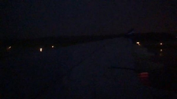 EXTREMELY LOW CLOUDS AND RAIN! AZAL — Azerbaijan Airlines Airbus A340-500 night landing in Moscow=)