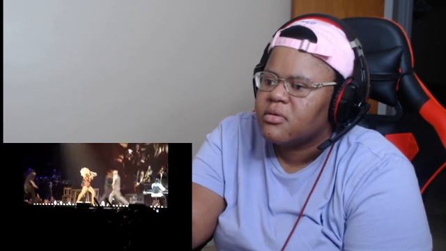 Christina Aguilera-Makes Me Wanna Pray-Back To Basics Tour-04/2007 Washington DC**REACTION** смотреть онлайн