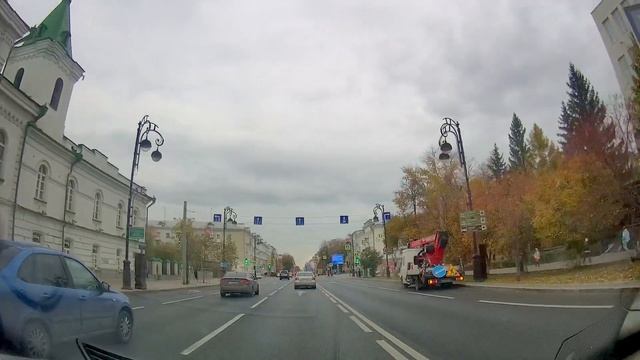 Поездка на автомобиле по Тюмени до бизнес-центра и на Киевскую смотреть онлайн