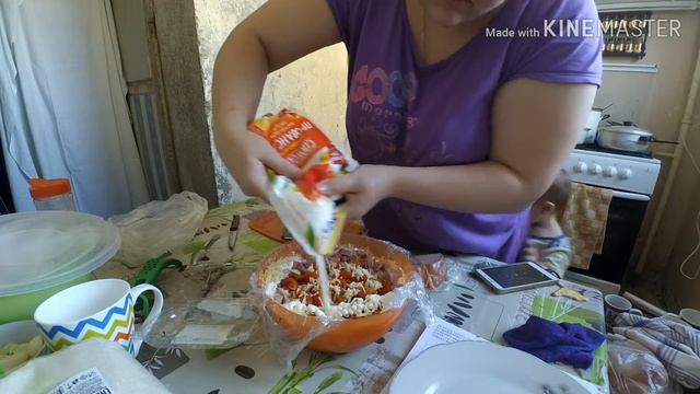 Салат "Божьи коровки" смотреть онлайн