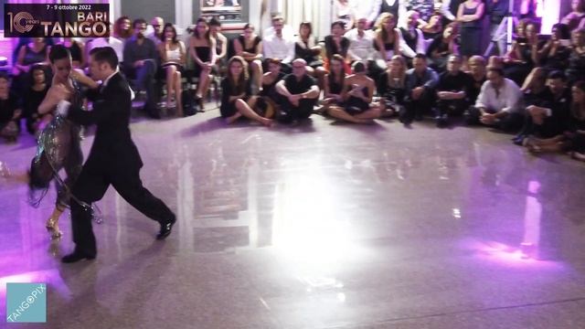 HOT ! Yanina Quiñones e Neri Piliù dance Forever Tango - Quejas de Bandoneón смотреть онлайн