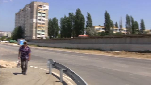 Дом у эстакады-четыре семнадцати этажных здания.Керчь.Верхний Солнечный.