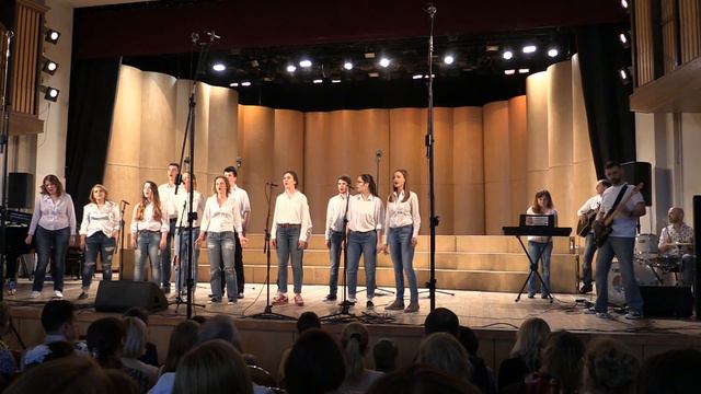 Сюрприз! Выступление выпускников и родителей хоровой школы "Касталия" на Отчетном концерте 2016 смотреть онлайн