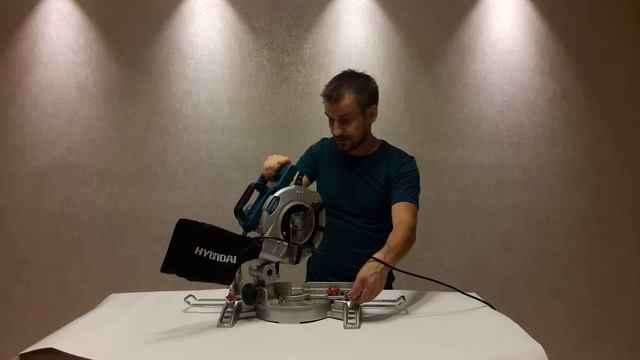 Торцовочная пила Hyundai M1500-210