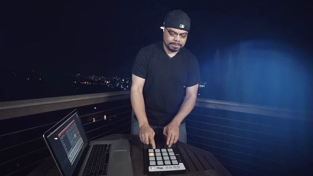 Come see IK Multimedia at NAMM 2016 смотреть онлайн