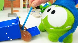 Монстрик Ам Ням и пылесос: уборка в квартире! Игры для детей