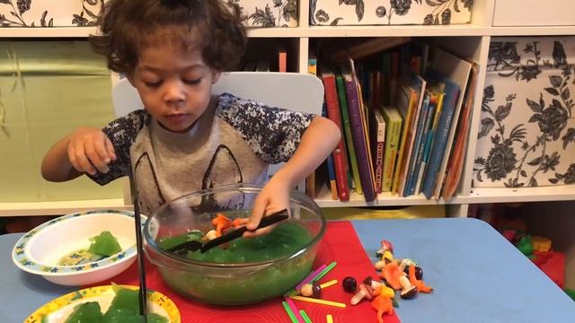 ИГРЫ С ЖЕЛЕ Желатин для детей Желейный медведь Видео детям 0+ смотреть онлайн