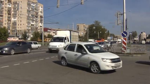 На Космонавтов появилась дополнительная полоса смотреть онлайн