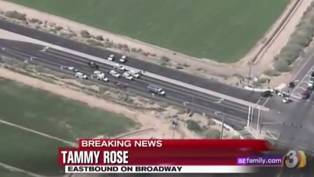 Arizona Police Chase - Flatbed Truck Rams police Cruisers [NEW 2013] 9/20/2013 смотреть онлайн