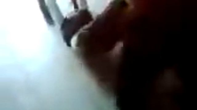 Мальчика тащат в женский туалет.