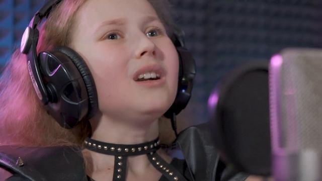 Алиса Григорьева - Legends never die смотреть онлайн