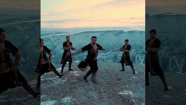 Ингушы танцуют лезгинку в горах смотреть онлайн