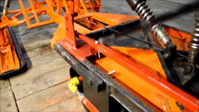 САМОДЕЛЬНЫЙ СНЕГОХОД - МОТОСОБАКА! Обзор технической части. смотреть онлайн