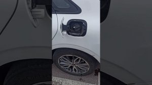 Как открывается лючек у старенькой kia k5...