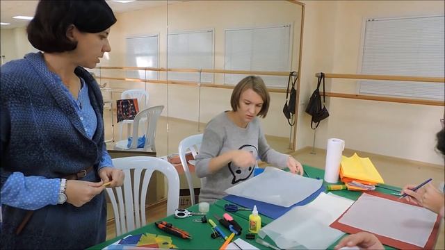Витраж из цветной кальки//December Homevideo. День 19 смотреть онлайн