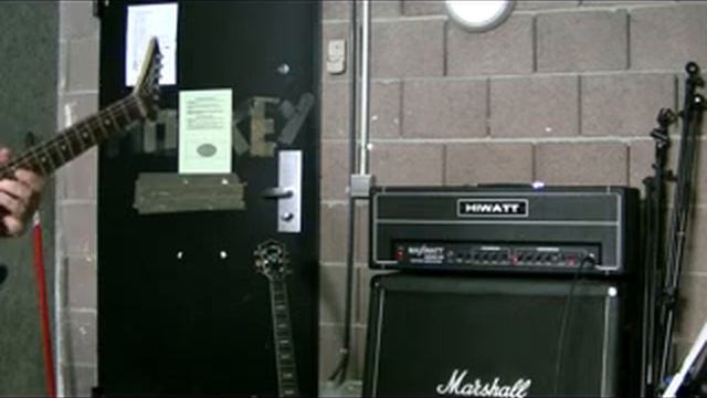 Prueba improvisada sonido JACKSON DINKY - MADE IN JAPAN - SERIAL 9684576 with HIWATT MAXWATT G200 смотреть онлайн