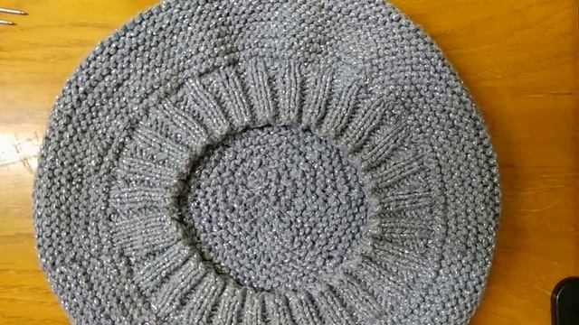 Простой Берет спицами для начинающих. Вязание спицами. смотреть онлайн