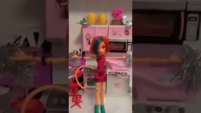 Новогодние подарки для Монстер Хай / куклы монстер хай / Monster high смотреть онлайн
