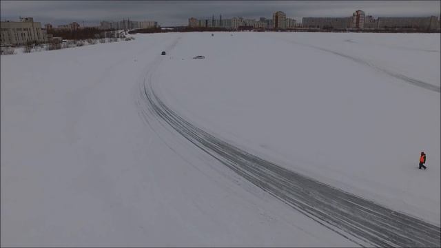 Гонки по льду, Track Day , BMW 1jz-gte. смотреть онлайн