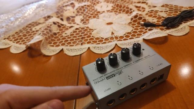 распаковка и обзор на разветвитель усилитель для наушников microAMP HA400 смотреть онлайн