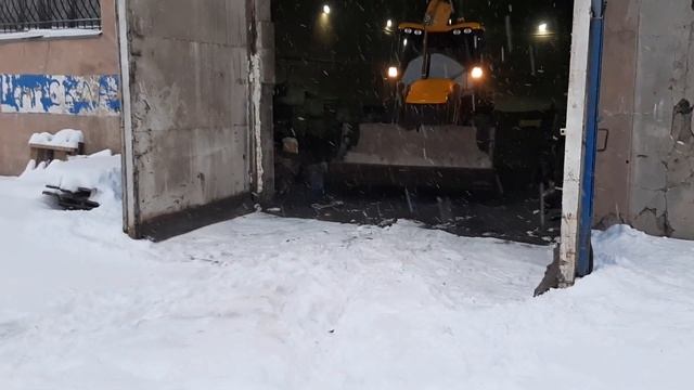 Покраска спецтехники, все процессы в плейлисте. смотреть онлайн