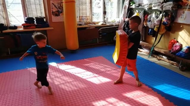Мельниченко Ярик отработка мае гери смотреть онлайн