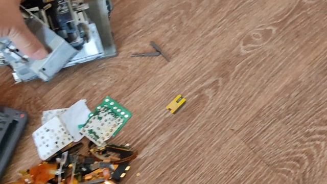 РАЗБИРАЮ СМАРТФОНЫ ПЛАТЫ ПОЗОЛОТА смотреть онлайн