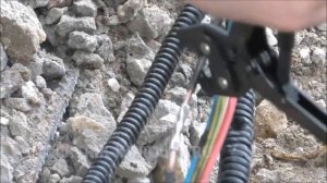 Как восстановить пробитый кабель надежно и быстро. Герметичное соединение