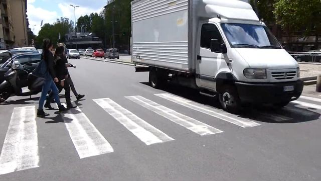 Videotest Panasonic Lumix DMC-FZ62 (modo 1080p - confronto con HC-X900M) смотреть онлайн