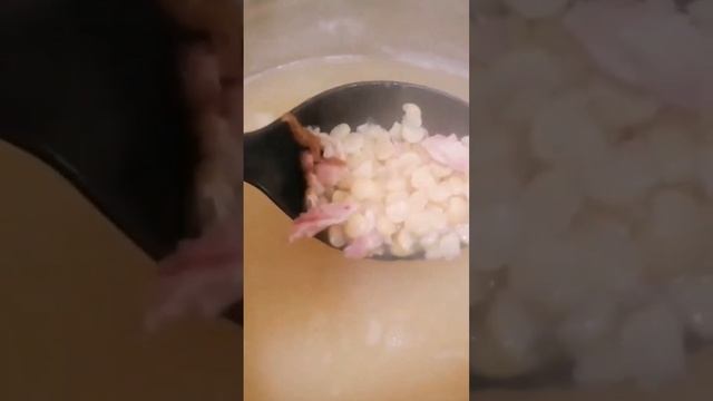 ГОРОХОВИЙ СУП З КОПЧЕНИМИ КОВБАСКАМИ ТА КУРКОЮ ?