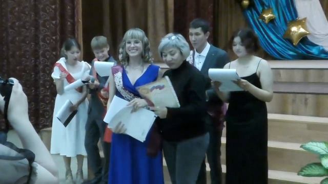 Выпускной 9 ые классы МАОУ СОШ №15 г Тобольск смотреть онлайн