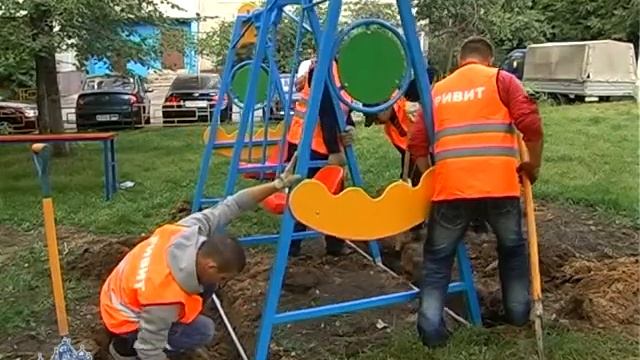 Новая детская площадка на Томилинской, 24 смотреть онлайн