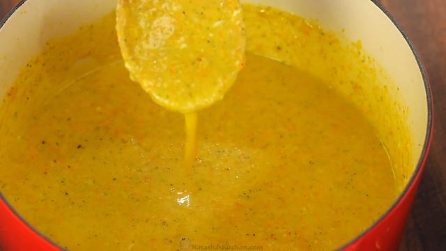 Easy BROCCOLI CHEESE SOUP Recipe | PANERA Broccoli cheddar soup copycat смотреть онлайн