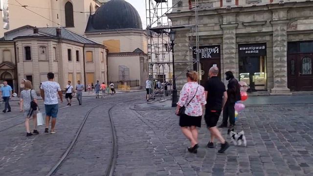 Львів 1.07.2022. пл. Ринок / курс валют смотреть онлайн