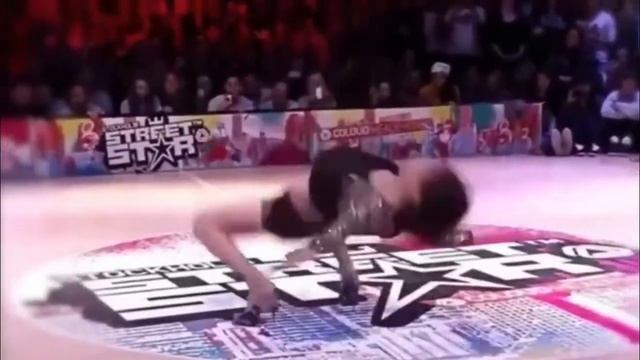 Коза жгёт резинки от трусов смотреть онлайн