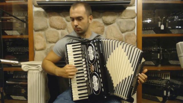 2753 - Excelsior Accordiana Model 310 Piano Accordion LMH 41 120 $995 смотреть онлайн