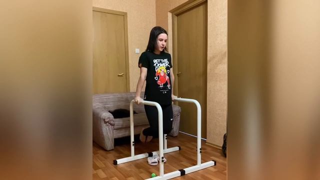 17-25-40 Подтягивания, отжимания на брусьях и от пола с отдыхом 1 минута