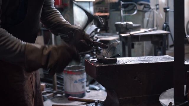Как сделать кованый цветок Ирис смотреть онлайн