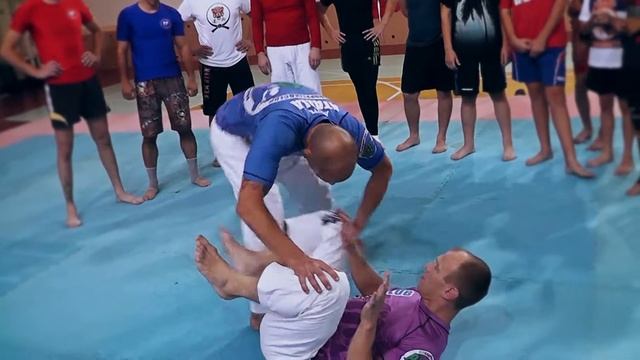 Клип. Семинар чемпиона мира - Roberto de Moraes Atalla из Бразилии: Рио-де-Жанейро! смотреть онлайн