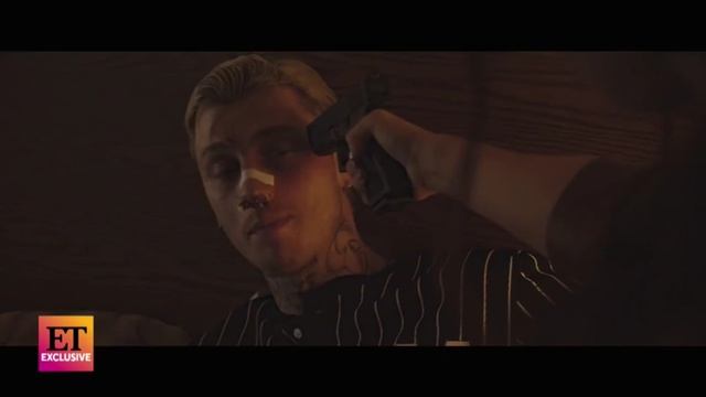 Midnight in the Switchgrass Trailer #1 (Exclusive) смотреть онлайн