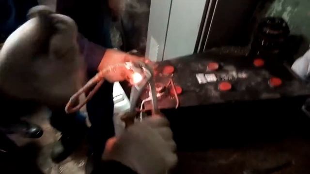 Ремонт АКБ, дедовский лайфхак, СССР нам в помощь. смотреть онлайн