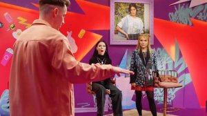 танец робота,на шоу кто твой подписчик - Дошик.